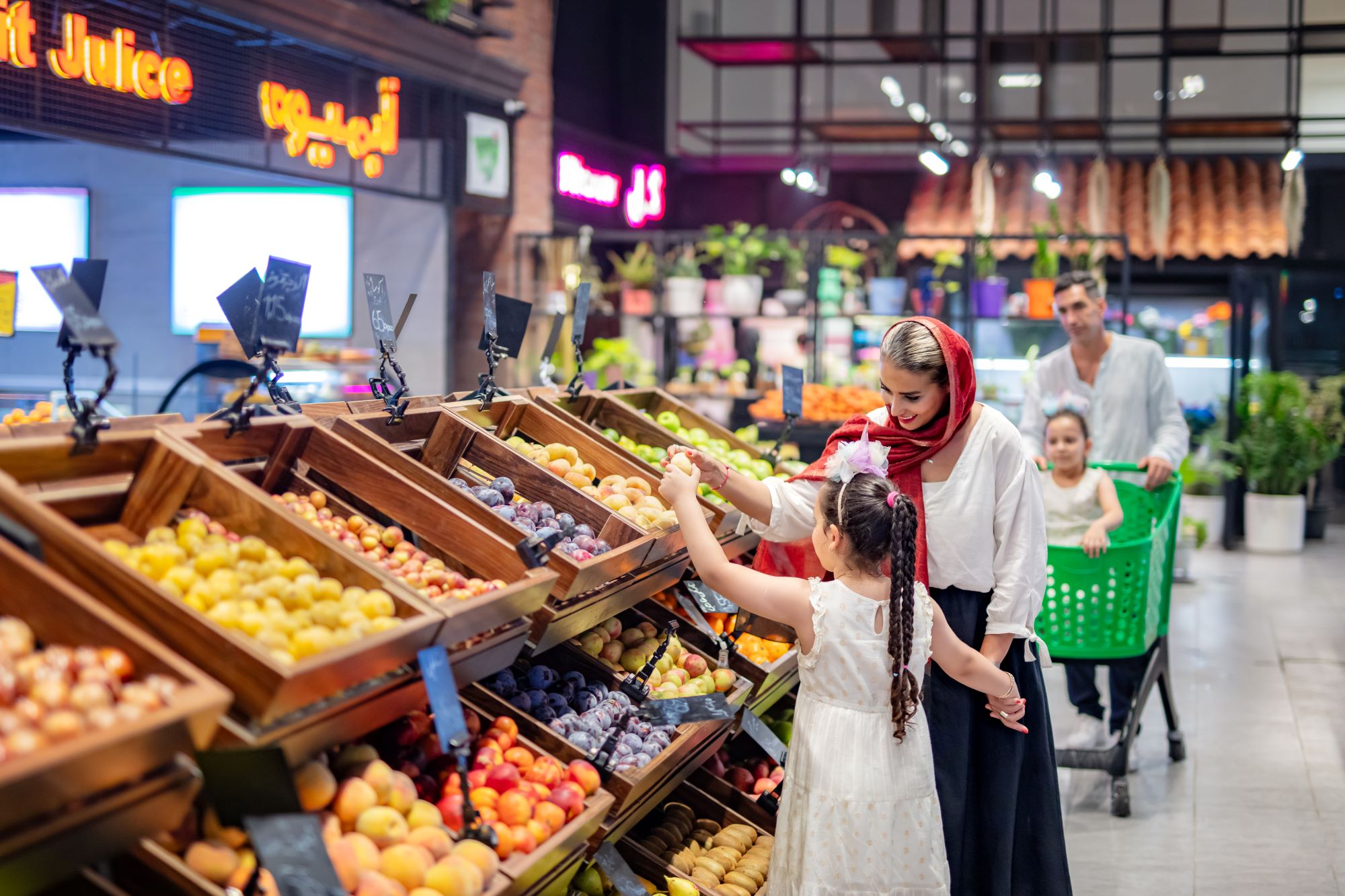 هایپرمارکت میتاکیش میکامال: 9 الــی 24 (هر روز هفته)